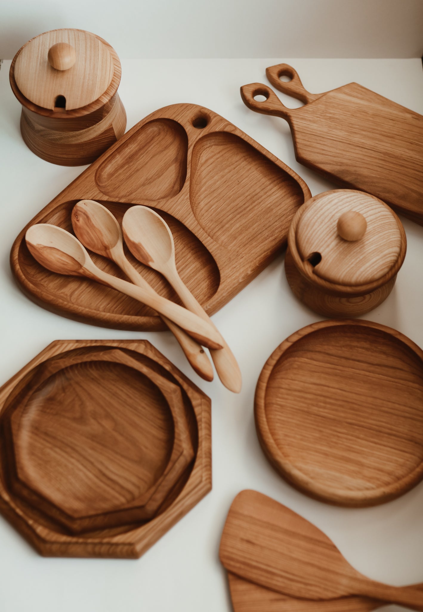 JAUNUMS! Koka trauku dāvanu sets