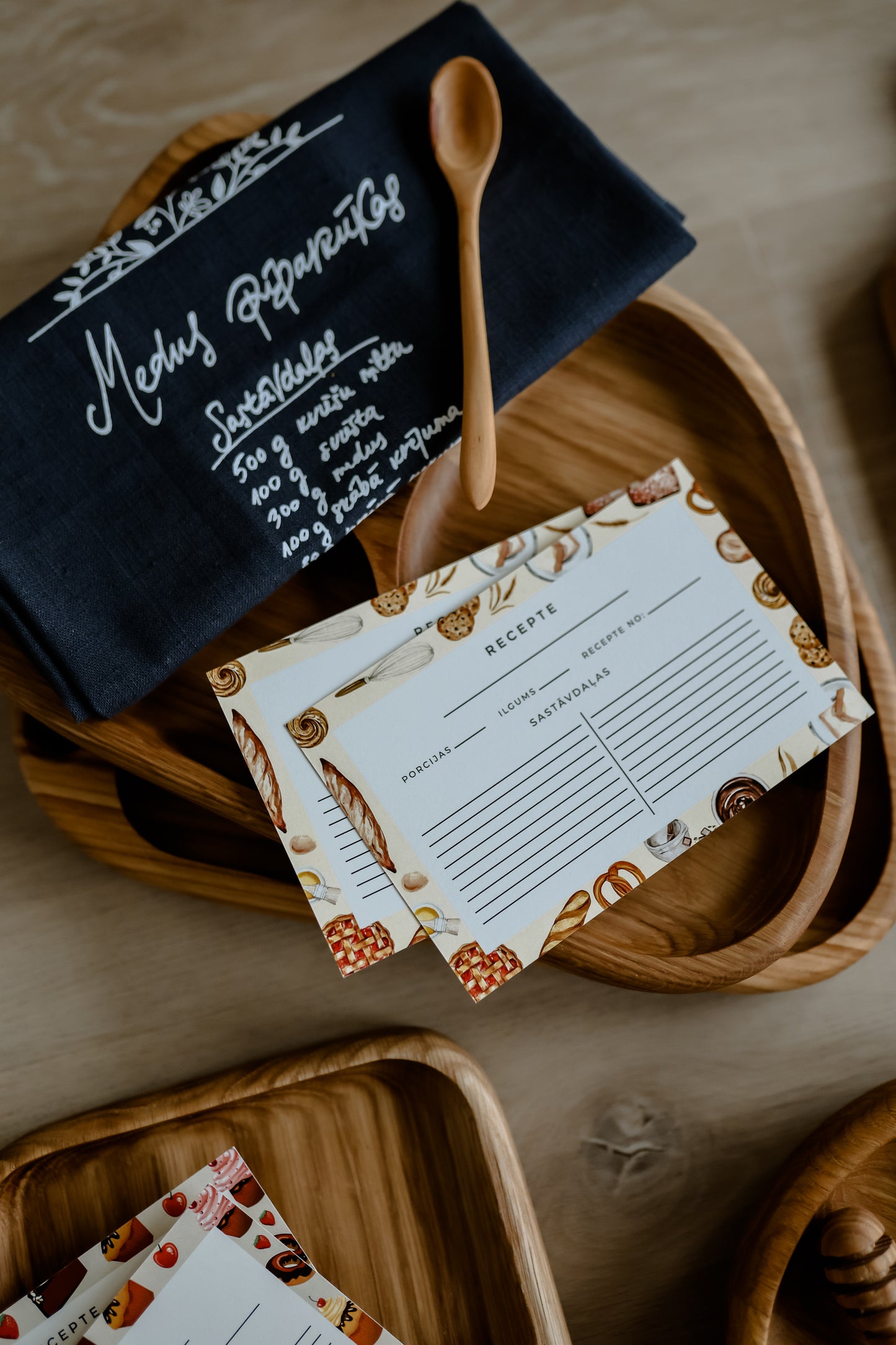 Lina dvielītis ar medus piparkūku recepti, pelēks